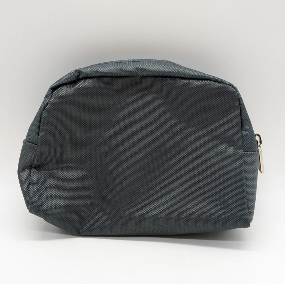 ✨3/$15 Tumi For Delta Small Grey Zip Up Toiletries Bag